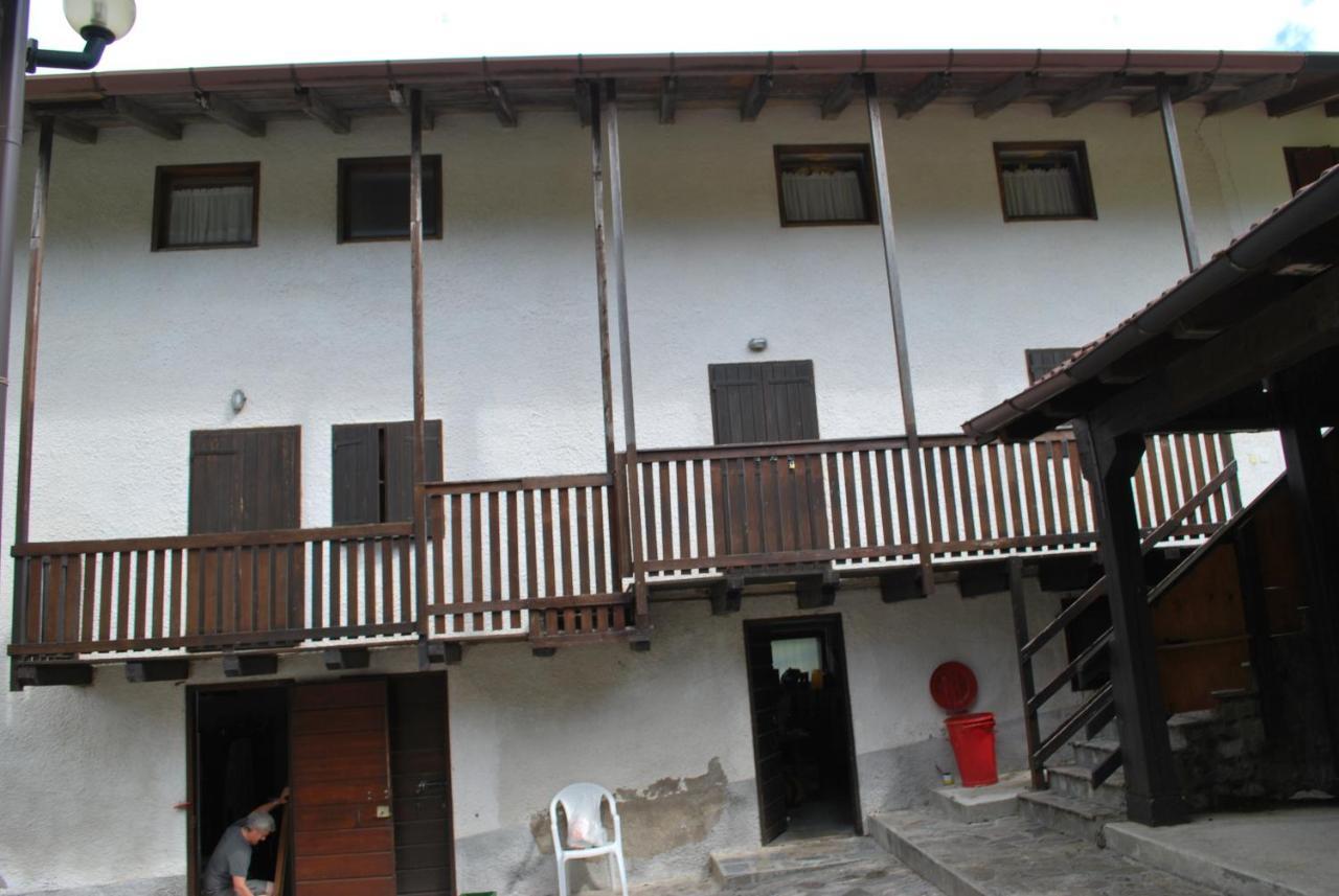 Rifugio Malga Grasia Caprizi Bagian luar foto