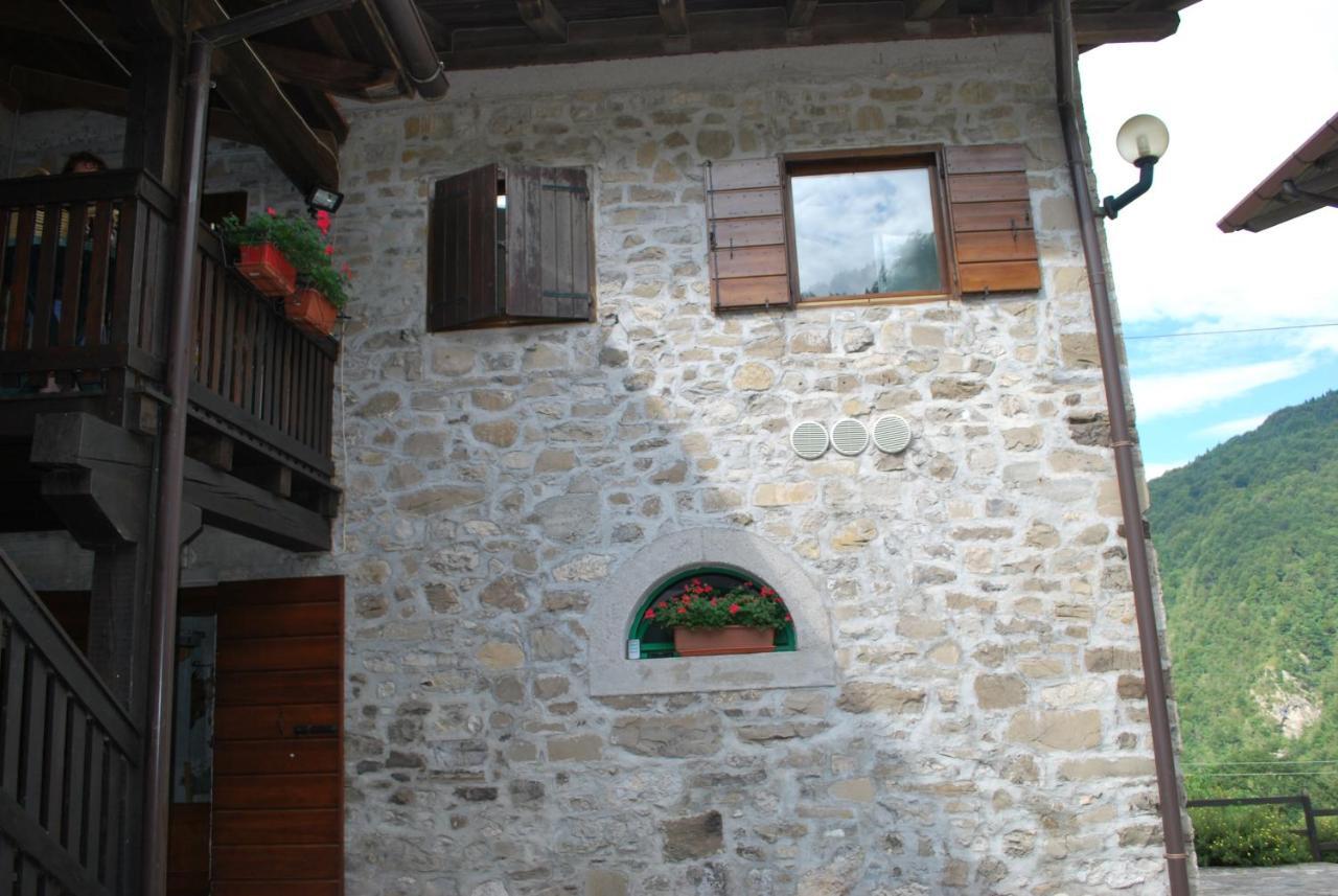Rifugio Malga Grasia Caprizi Bagian luar foto